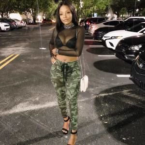 Meet your Posher, Vanessa